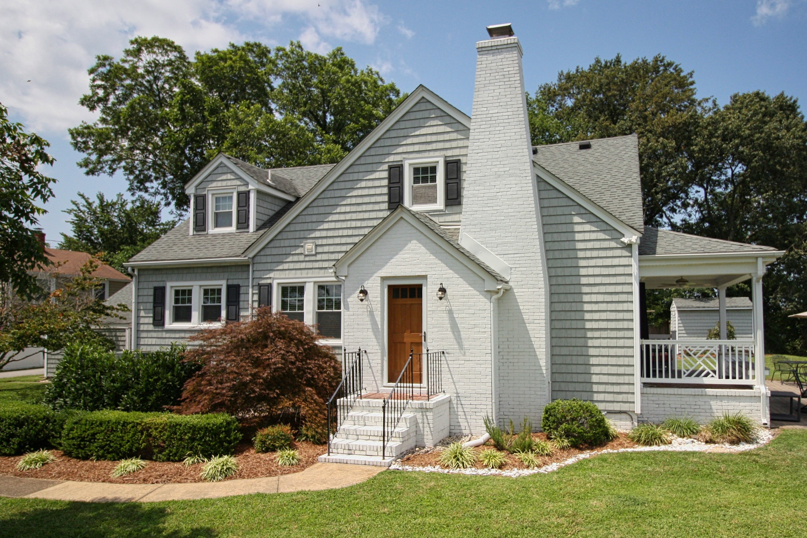 Open House vs. Private Showings: What's Right for Your Listing?
